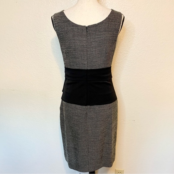 Akris Punto Sheath Dress Black With White Polka Dots Waist Sash 99% Wool Size 6 - Picture 2 of 16